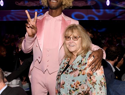 2022 Hal David Starlight Award honoree Lil Nas X and SHOF President & CEO Linda Moran