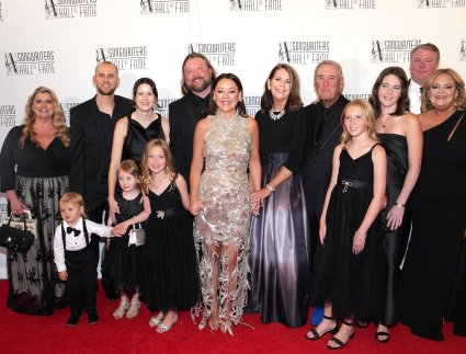 Hillary Lindsey and family
