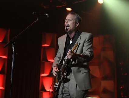 In tribute to R.E.M., Jason Isbell performed R.E.M.'s “It’s The End of the World As We Know It (And I Feel Fine)” 