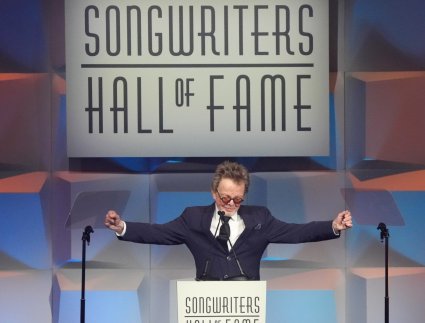 SHOF Board Member and 2022 Johnny Mercer Award Recipient (2001 SHOF Inductee) Paul Williams presented the 2024 Johnny Mercer Award