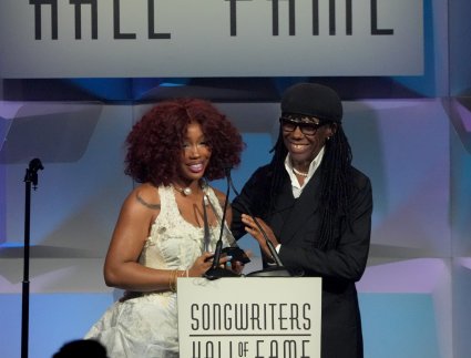 2024 Hal David Starlight Award Recipient Solána Imani Rowe p/k/a SZA and Nile Rodgers