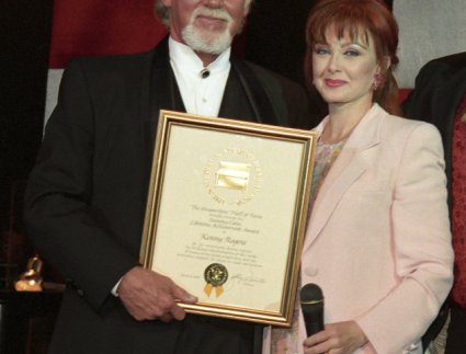 Kenny Rogers and Naomi Judd