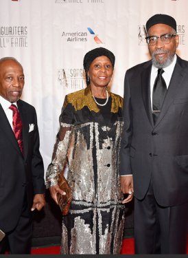 SHOF Co-Chairmen Leon Huff & Kenneth Gamble with wife Faatima